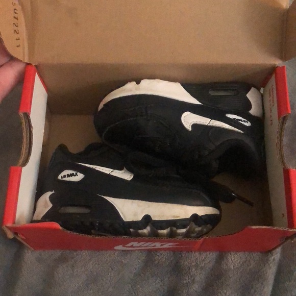 Toddler Nike Air Max - Picture 7 of 7